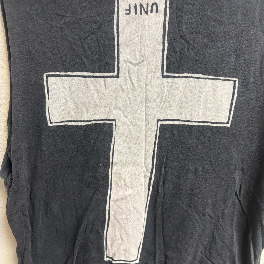 UNIF “Worship” Distressed Muscle Tee Size S